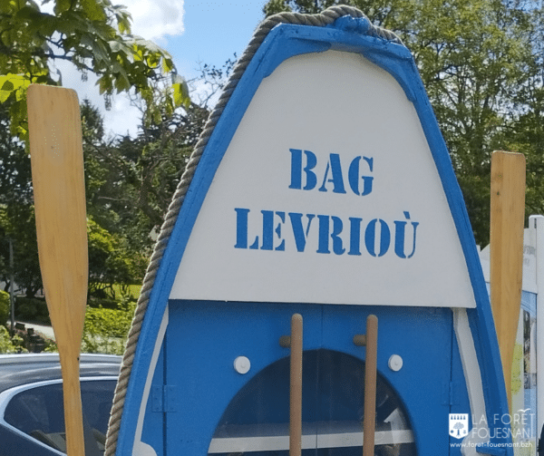 La barque à livres se refait une beauté !